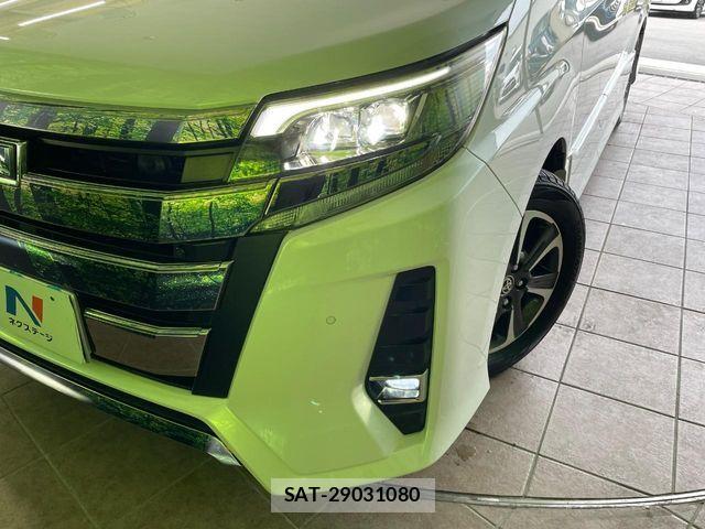 Toyota NOAH 2019-07 7222785-13
