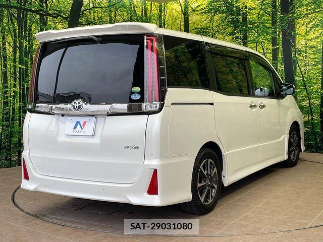 Toyota NOAH 2019-07 7222785-17