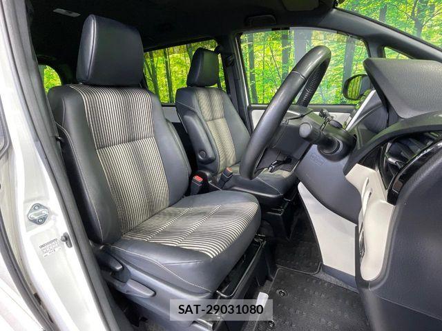 Toyota NOAH 2019-07 7222785-8