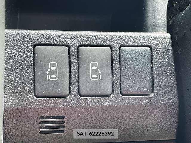 Toyota NOAH 2010-09 7222764-7