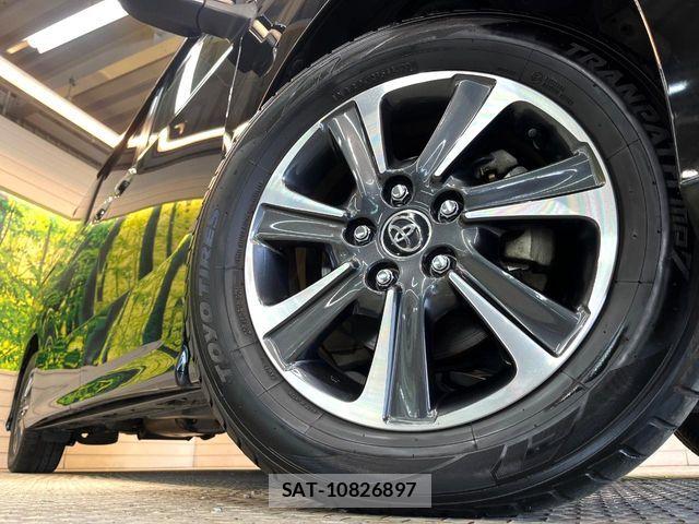 Toyota NOAH 2017-12 7222780-12