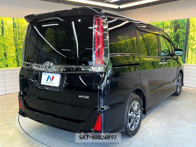 Toyota NOAH 2017-12 7222780-16