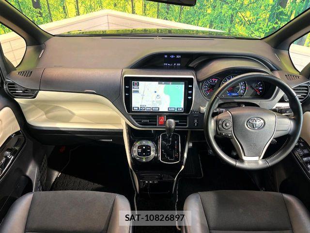 Toyota NOAH 2017-12 7222780-1