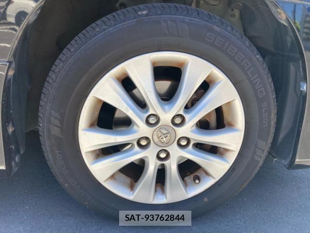 Toyota NOAH 2012-02 7217161-3