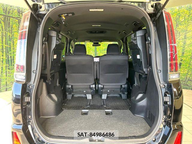 Toyota NOAH 2017-10 7222779-10