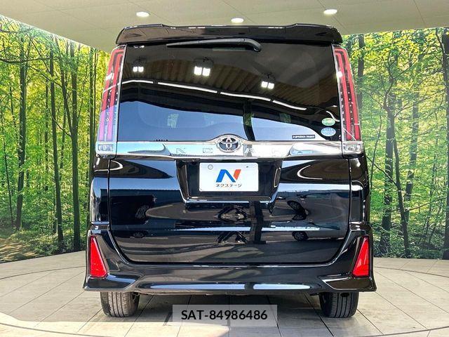Toyota NOAH 2017-10 7222779-15