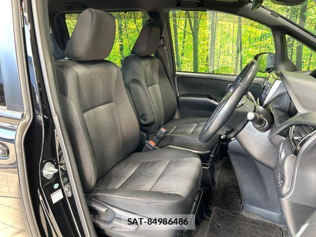 Toyota NOAH 2017-10 7222779-7