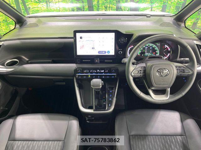 Toyota NOAH 2024-10 7222812-1