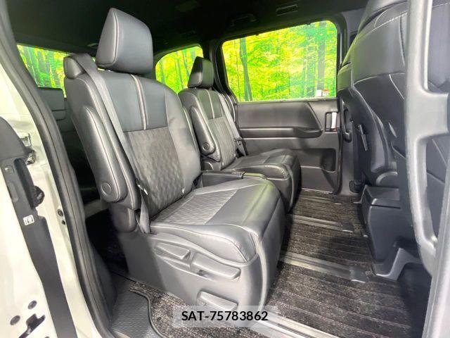 Toyota NOAH 2024-10 7222812-8