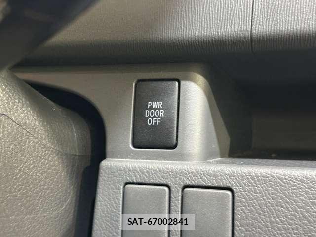 Toyota NOAH 2009-06 7215958-12