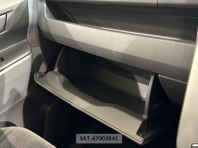 Toyota NOAH 2009-06 7215958-27