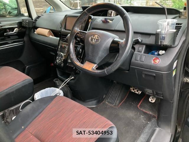 Toyota NOAH 2011-01 7222767-12