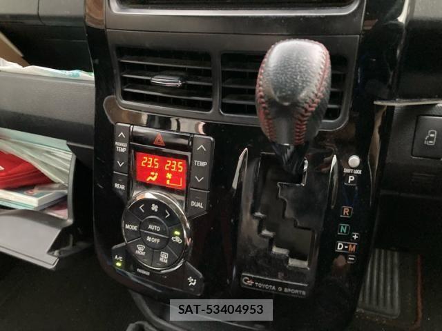 Toyota NOAH 2011-01 7222767-17