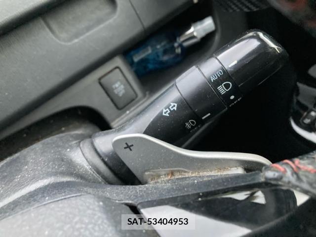 Toyota NOAH 2011-01 7222767-18
