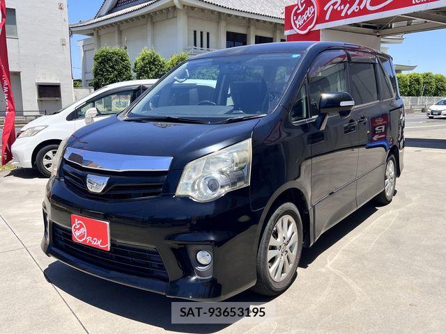 Toyota NOAH 2011-02 7222772-0