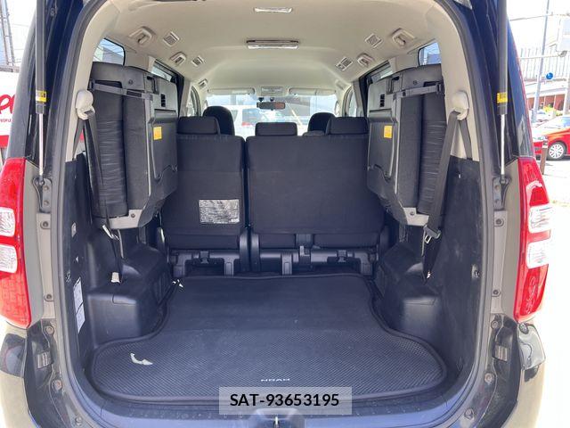 Toyota NOAH 2011-02 7222772-11