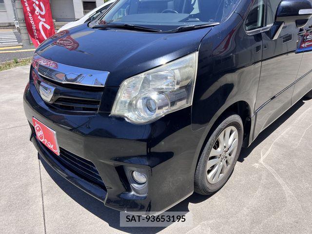 Toyota NOAH 2011-02 7222772-15