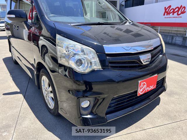 Toyota NOAH 2011-02 7222772-17