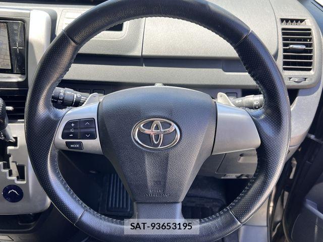 Toyota NOAH 2011-02 7222772-6