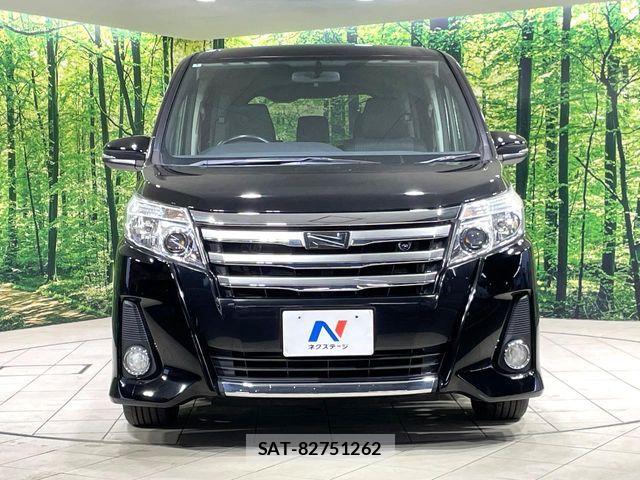 Toyota NOAH 2014-03 7222773-14