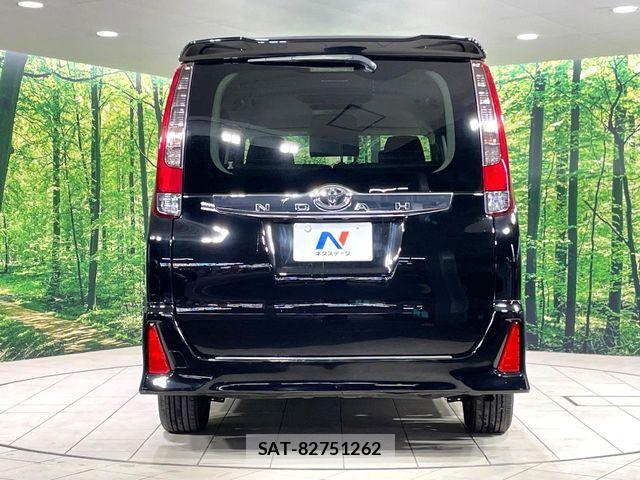 Toyota NOAH 2014-03 7222773-15