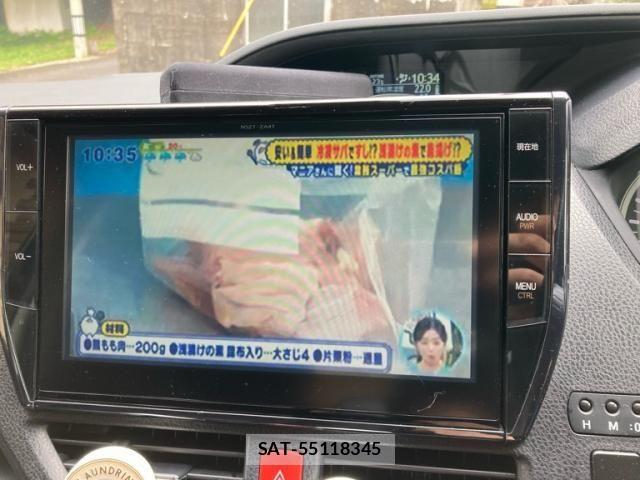 Toyota NOAH 2016-07 7222777-15