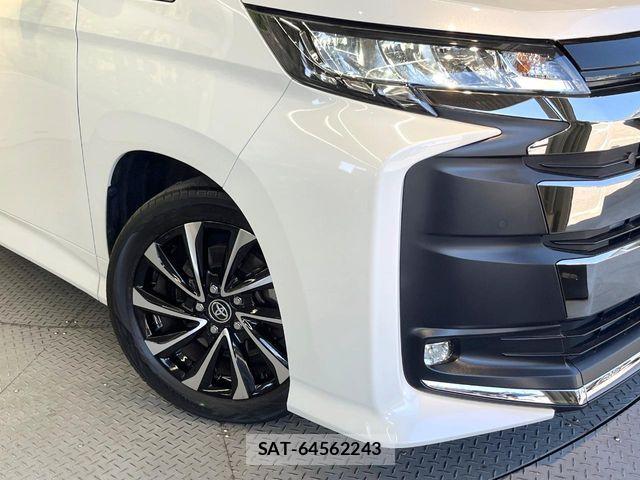 Toyota NOAH 2023-01 7222795-12