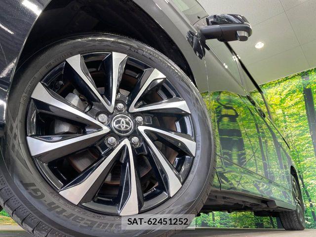 Toyota NOAH 2023-04 7222801-13