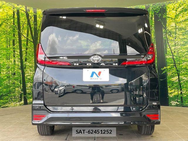 Toyota NOAH 2023-04 7222801-15