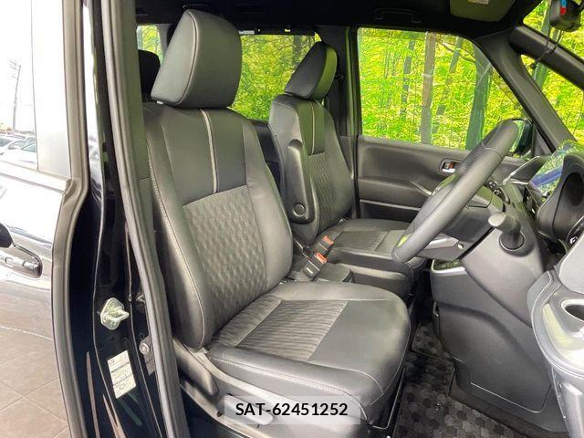 Toyota NOAH 2023-04 7222801-7