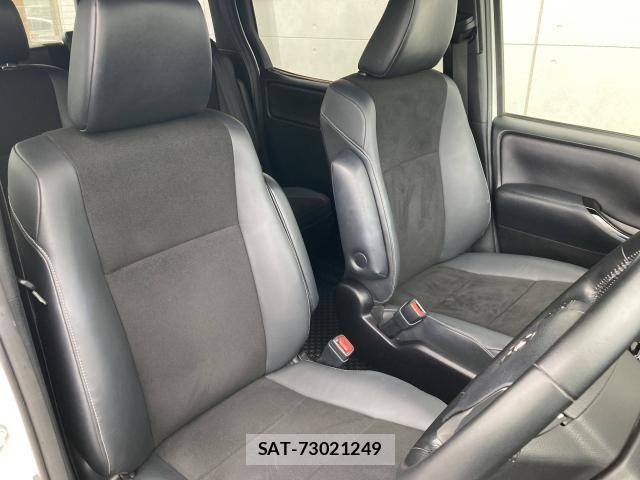 Toyota NOAH 2019-05 7222783-22