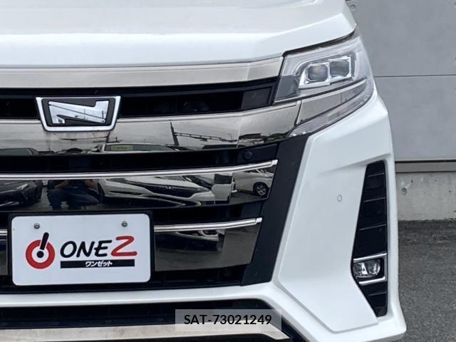 Toyota NOAH 2019-05 7222783-7