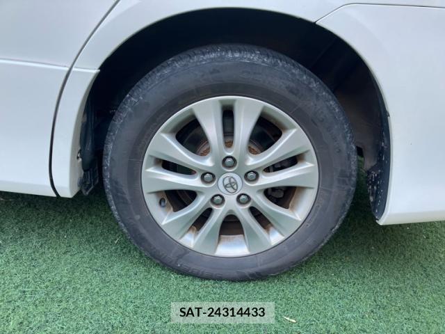 Toyota NOAH 2011-09 7222769-5