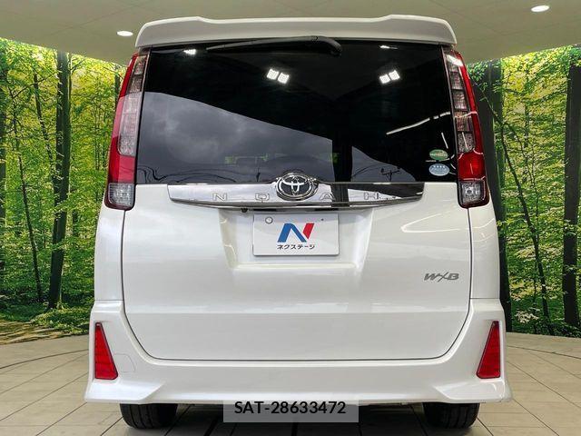 Toyota NOAH 2017-01 7222775-14
