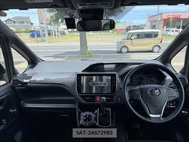 Toyota NOAH 2020-07 7222792-1