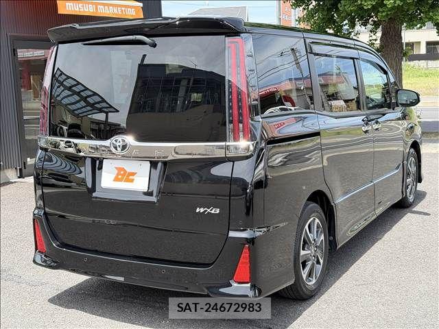 Toyota NOAH 2020-07 7222792-23