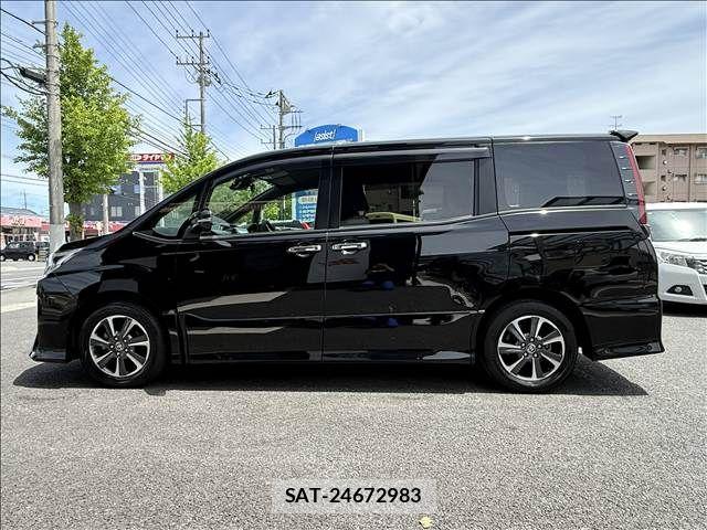 Toyota NOAH 2020-07 7222792-5