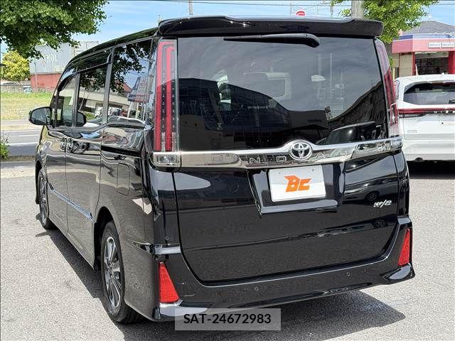 Toyota NOAH 2020-07 7222792-7
