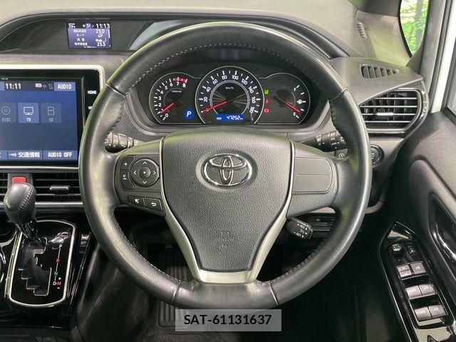 Toyota NOAH 2018-11 7222781-11