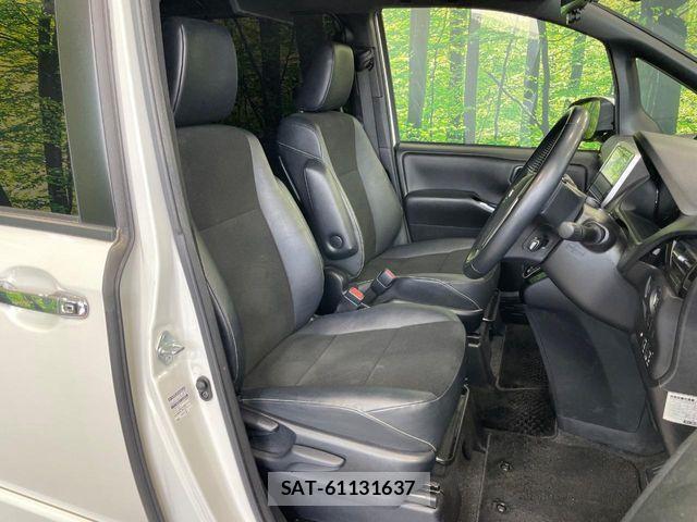 Toyota NOAH 2018-11 7222781-7