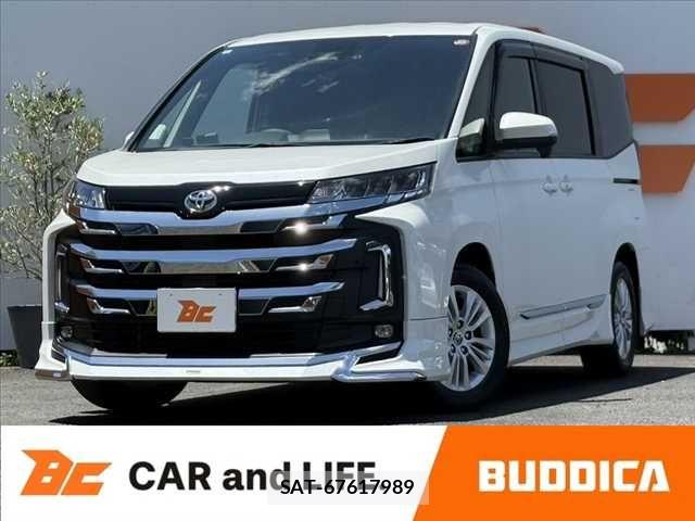 Toyota NOAH 2023-08 7215801-0