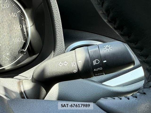Toyota NOAH 2023-08 7215801-24
