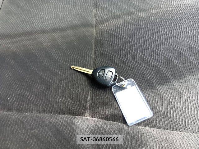 Toyota NOAH 2013-04 7222771-10