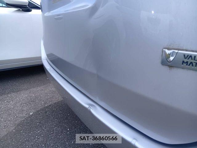 Toyota NOAH 2013-04 7222771-11