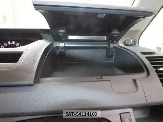 Toyota NOAH 2010-02 7222766-26