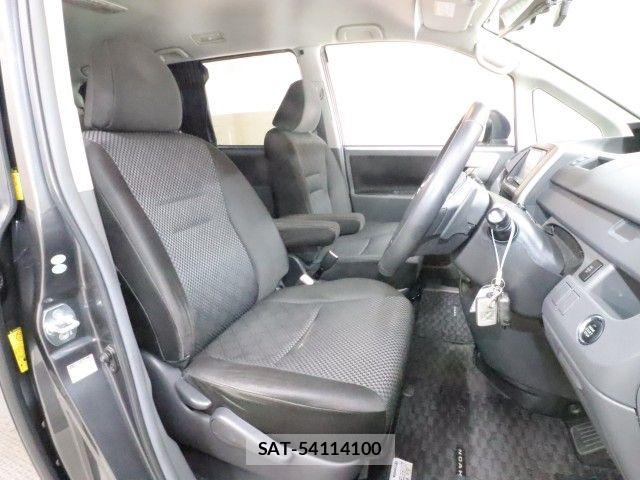 Toyota NOAH 2010-02 7222766-3