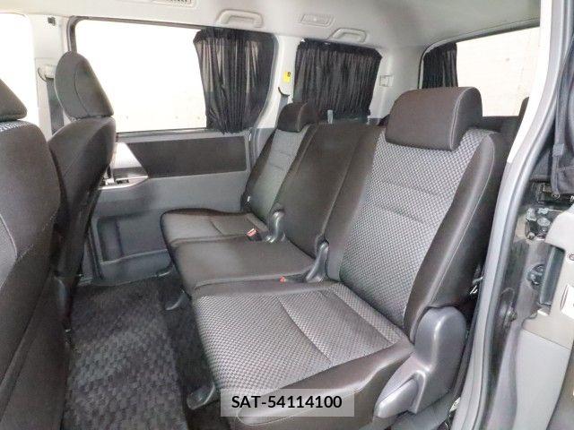 Toyota NOAH 2010-02 7222766-8