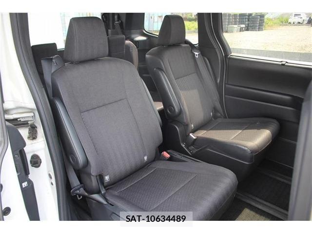 Toyota NOAH 2022-03 7222791-22