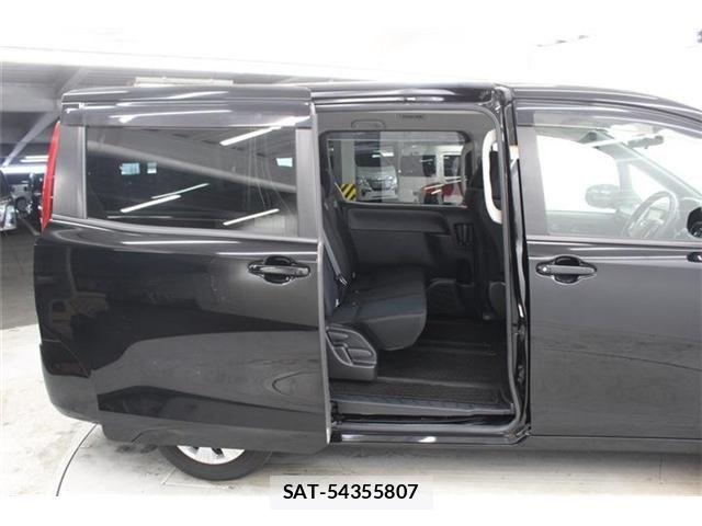 Toyota NOAH 2014-11 7222774-29