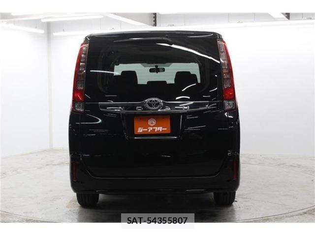 Toyota NOAH 2014-11 7222774-5